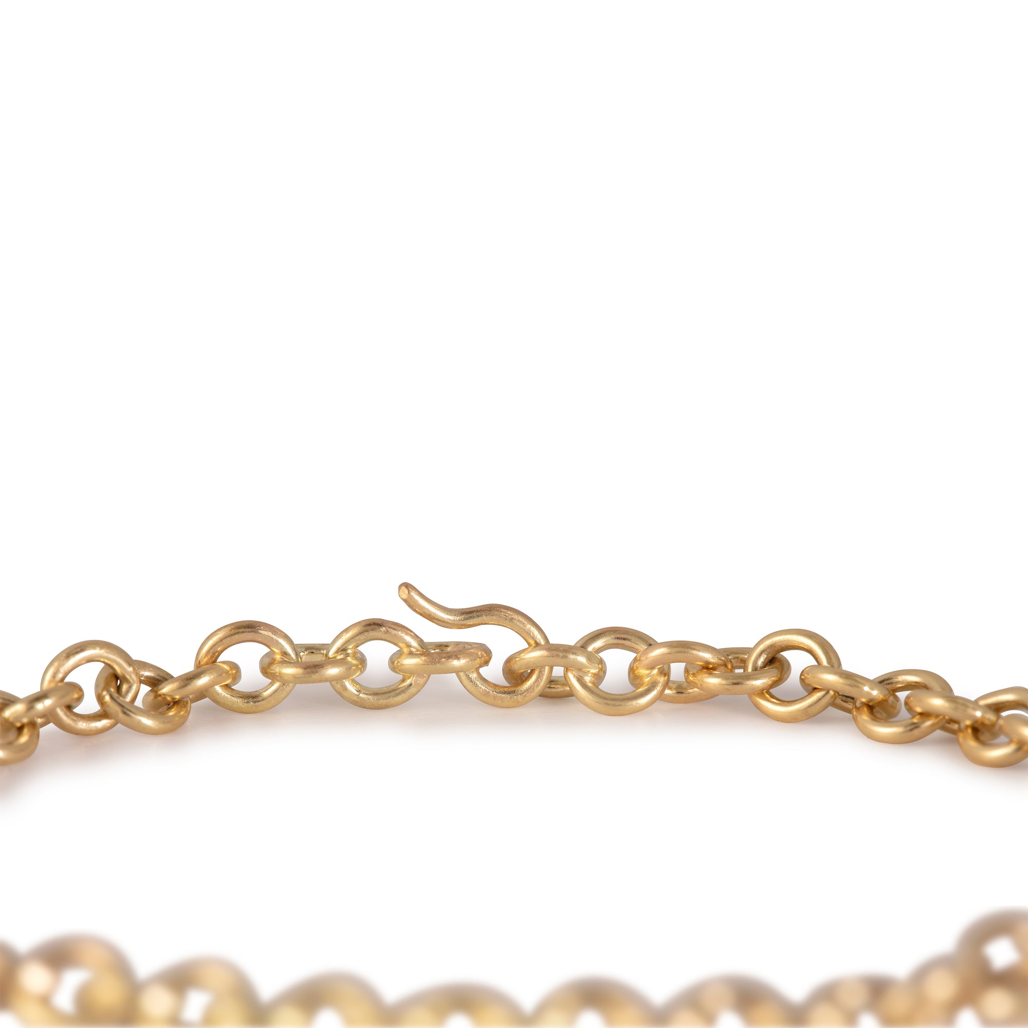    maya-selway-golden-thread-18ct-gold-bracelet-detail