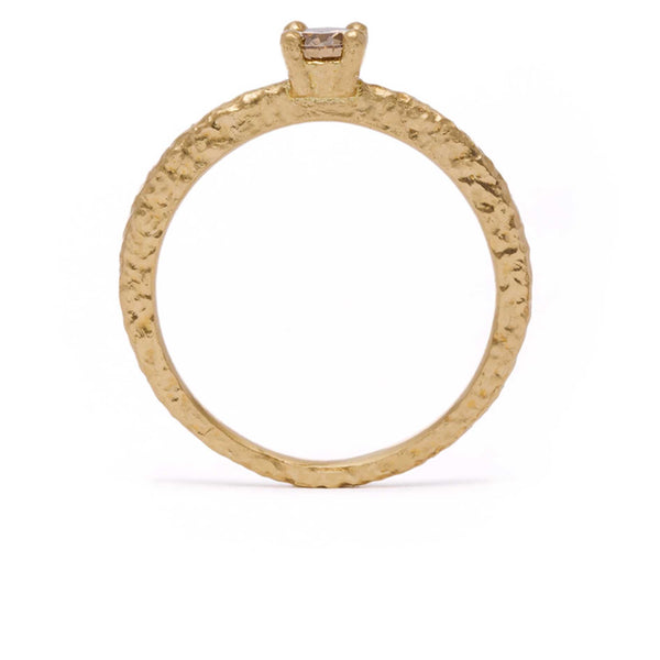 maya-selway-una-chmpagne diamond-solitaire-ring-0.25ct textured 18ct yellow gold 