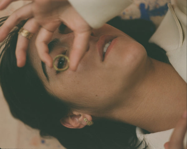 maya selway model with an 18ct yellow gold diamond eternity rings. edgy contemporary alternative fine jewellery
