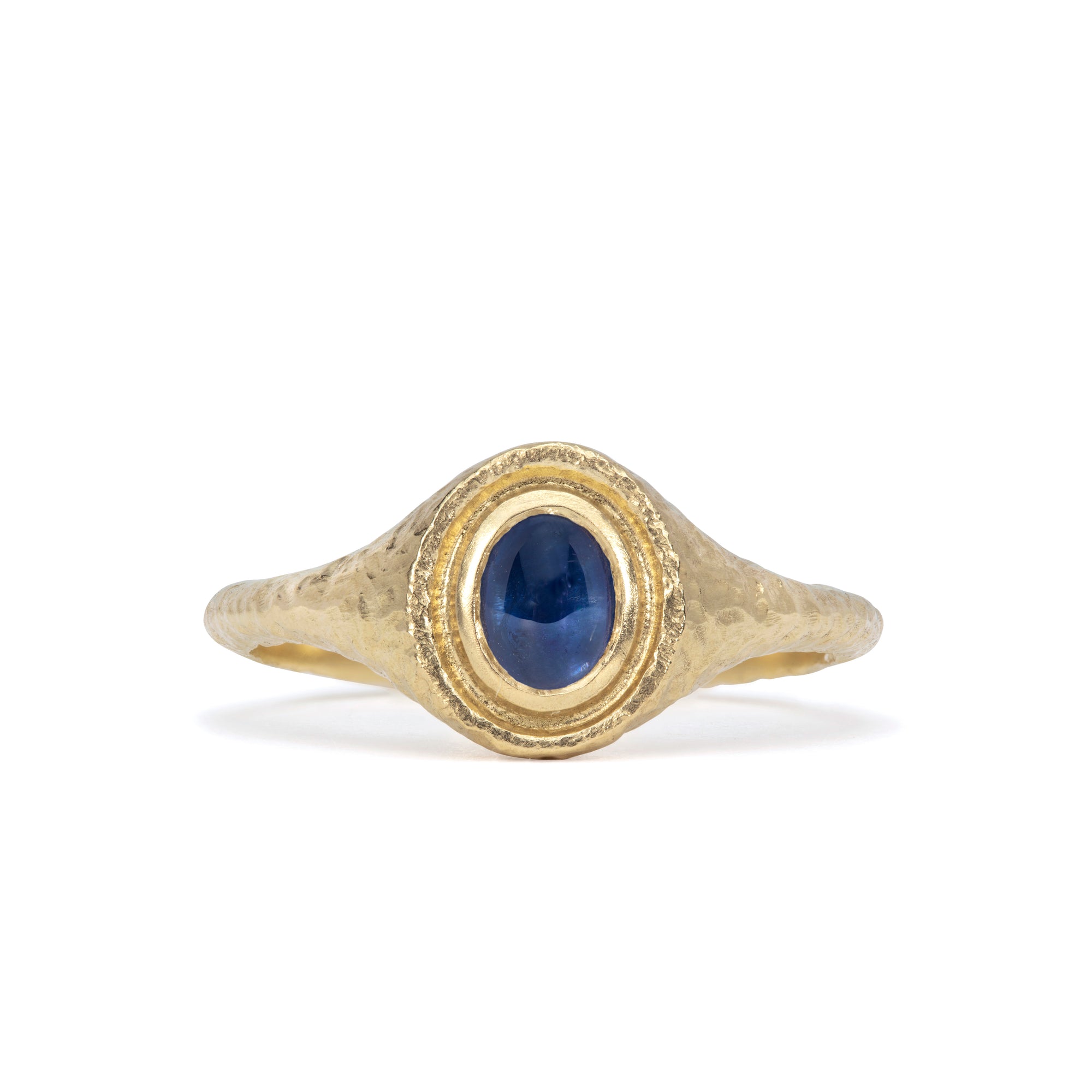 maya selway gaia sapphire signet ring, textured 18ct yellow gold