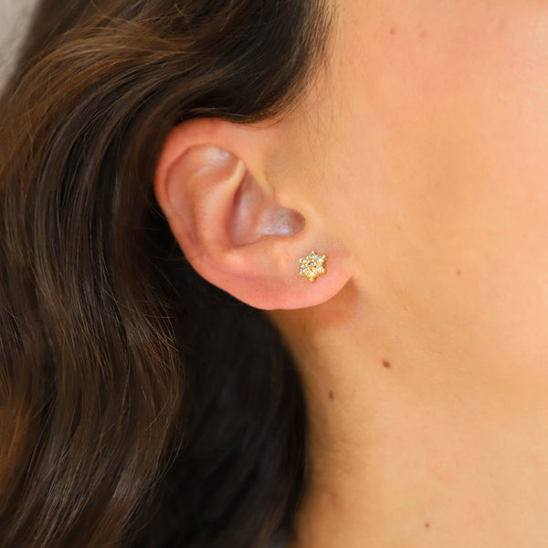 maya selway on body dancer stud earring 18ct yellow gold diamond