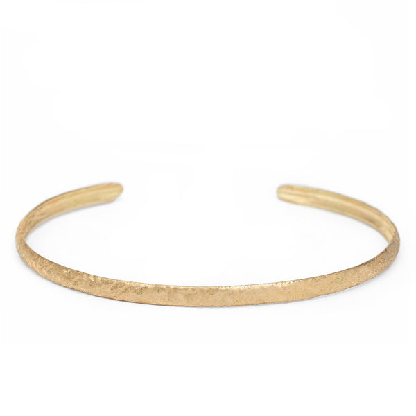 maya selway textured_gold_bangle. 18ct yellow gold