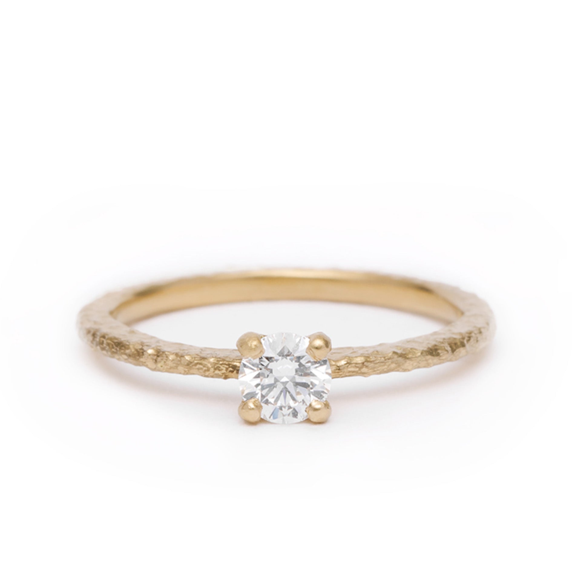maya selway una solitaire ring 0.3ct textured 18ct yellow gold white diamond 0.33ct 